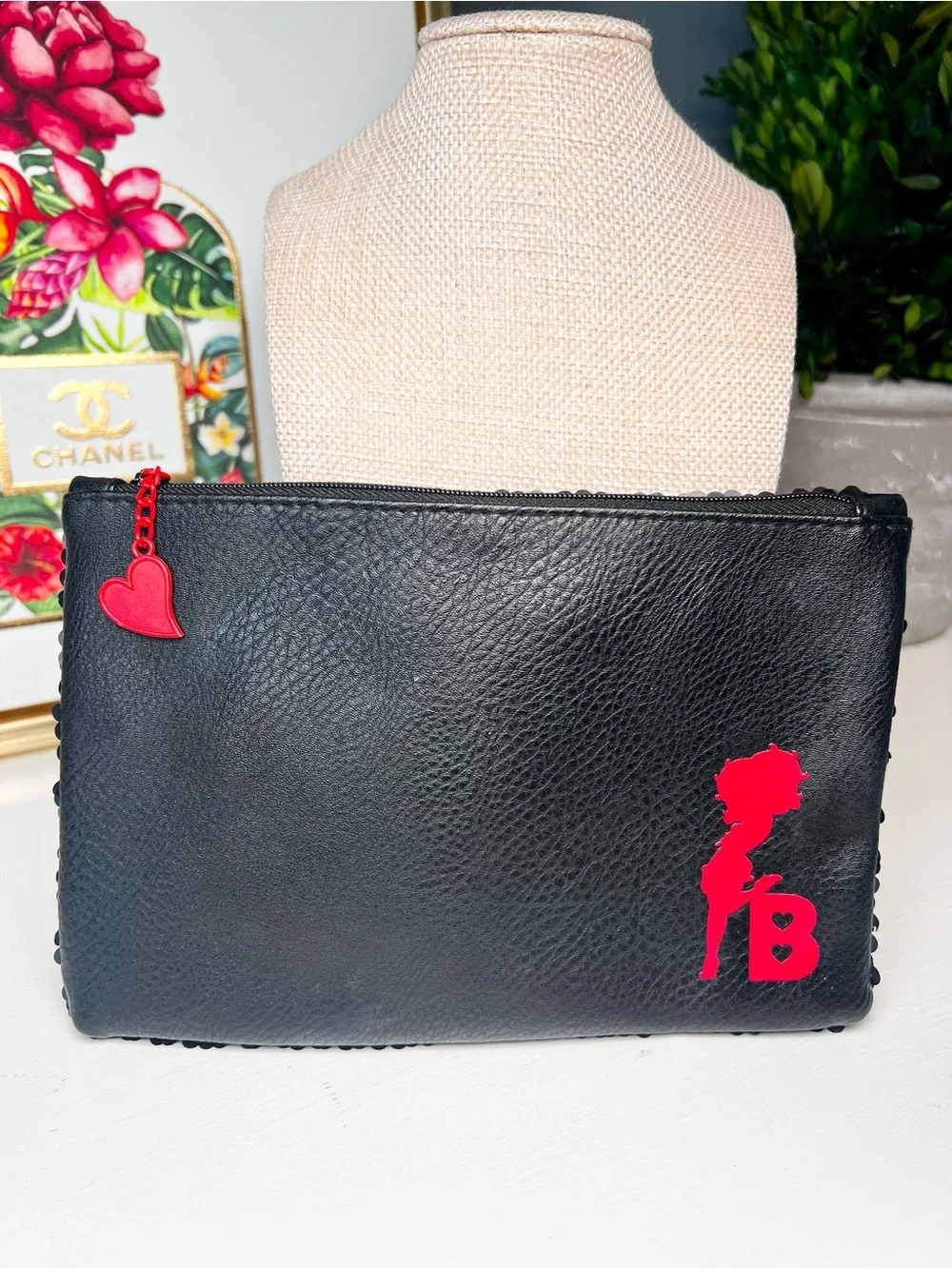 Betty Boop Black Leather Sequins Zip Pouch Red Heart Accent Zipper Pull